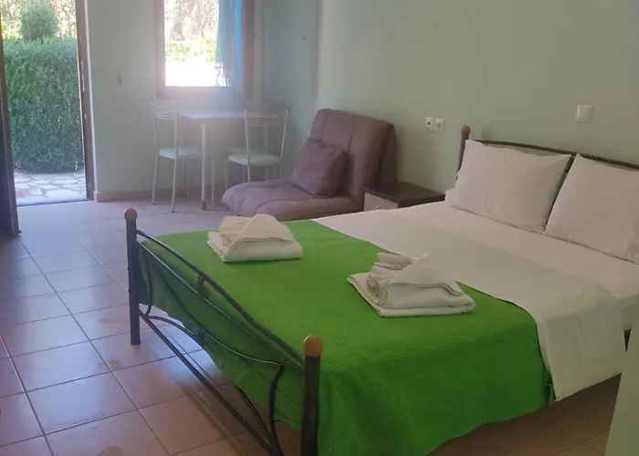 Dolphins * Áyios Nikítas